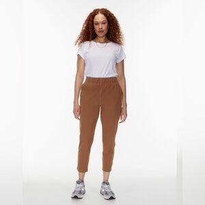 GUC Aritzia Babaton The Group Weekender Pant Size M